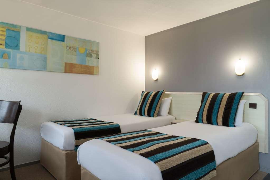 Sure Hotel By Best Western Biarritz Aeroport Anglet Zimmer foto