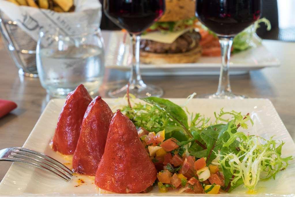 Sure Hotel By Best Western Biarritz Aeroport Anglet Restaurant foto