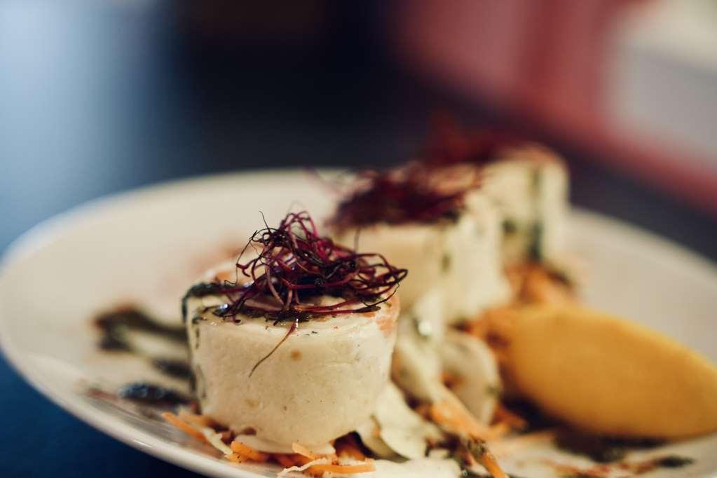 Sure Hotel By Best Western Biarritz Aeroport Anglet Restaurant foto